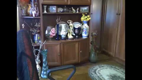 Snapshot of elenazed chatting on March 10, 8:06 am ElenaZed online show from March 10, 8:06 am