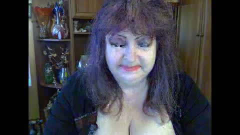 Snapshot of elenazed chatting on February 27, 8:24 am ElenaZed online show from February 27, 8:24 am