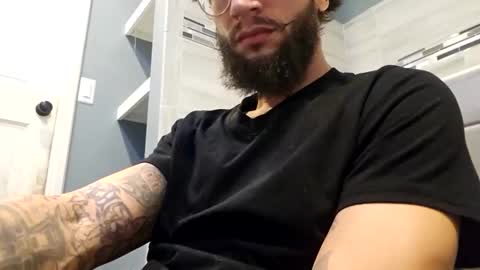 elephant_titus online show from February 15, 7:32 am