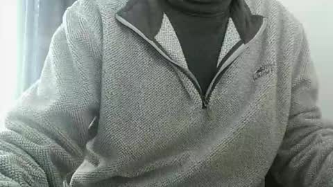 elfyonee online show from February 11, 2:35 pm