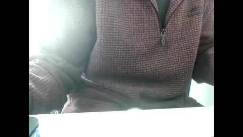 elfyonee online show from December 14, 10:45 am