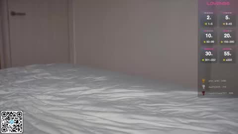 Elizabeth Lizi online show from October 24, 1:01 pm