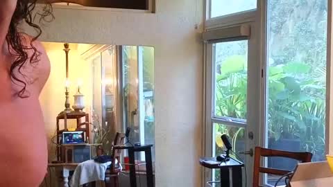 Snapshot of eliberator chatting on October 1, 9:02 pm eliberator online show from October 1, 9:02 pm