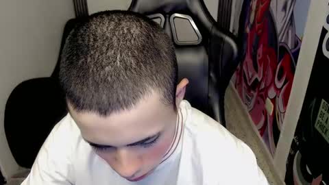 Snapshot of elii_797 chatting on February 12, 12:33 pm bby-santy online show from February 12, 12:33 pm