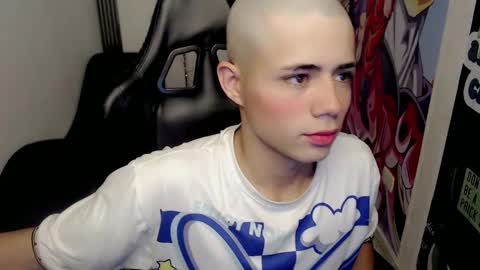 Snapshot of elii_797 chatting on January 25, 2:25 pm bby-santy online show from January 25, 2:25 pm