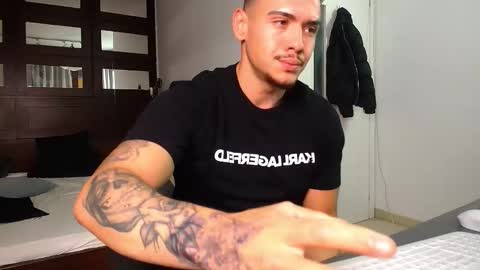 ElijahThorne online show from February 17, 6:23 am