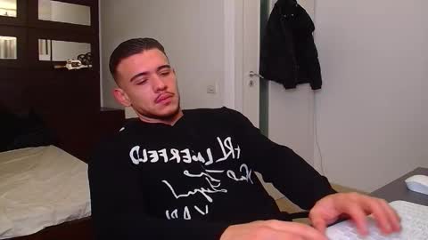 ElijahThorne online show from November 29, 5:48 am