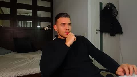 ElijahThorne online show from January 12, 5:36 am