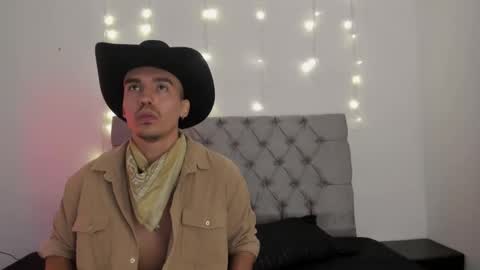 elio_dicaprio online show from November 1, 2:23 am