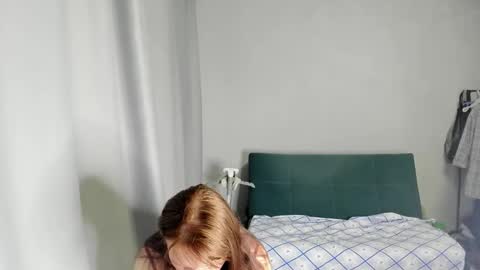 Elis online show from February 8, 1:20 am