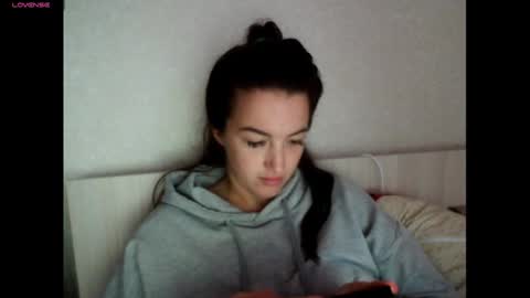 elisa_dove208 online show from September 23, 4:06 am
