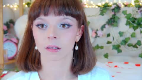 ElisabethDavis online show from April 13, 6:12 pm