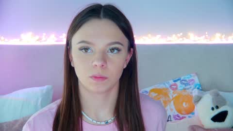 ElisabethDavis online show from February 1, 7:02 pm