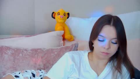 ElisabethDavis online show from March 7, 11:49 pm