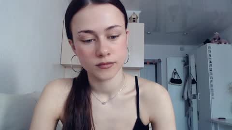 Elis online show from April 1, 5:19 am