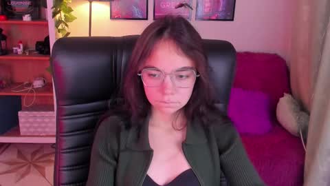 Elise online show from October 14, 4:43 pm