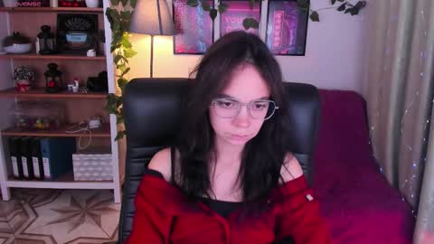 Elise online show from October 6, 4:14 pm
