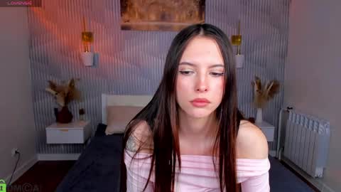 Elise online show from April 17, 9:33 am