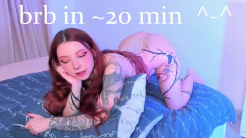 Snapshot of elisetattoo chatting on October 1, 12:43 am inst fansly Elisebuns online show from October 1, 12:43 am