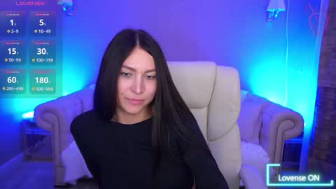 elisevelour online show from October 17, 1:59 pm