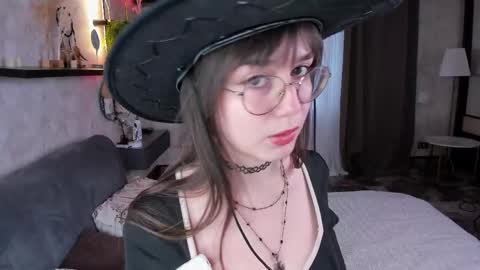 Elis online show from April 24, 8:16 am