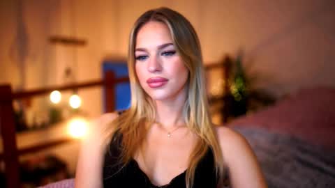 Sunflower  online show from November 6, 5:27 pm