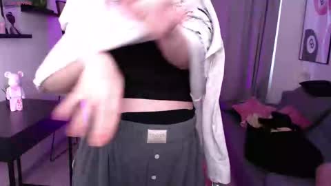 Ari online show from February 22, 7:34 am