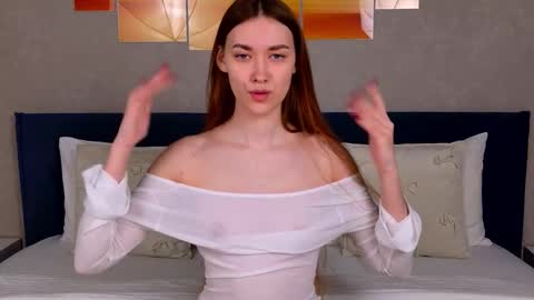 Elizabeth online show from March 12, 4:27 am