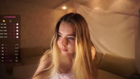 Elizabeth online show from October 6, 6:26 pm