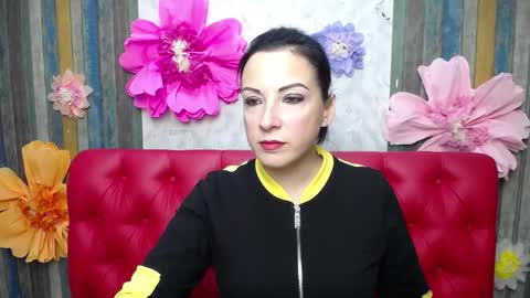 ElizabethSho online show from October 18, 5:28 pm