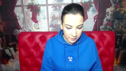 ElizabethSho online show from December 15, 6:15 pm