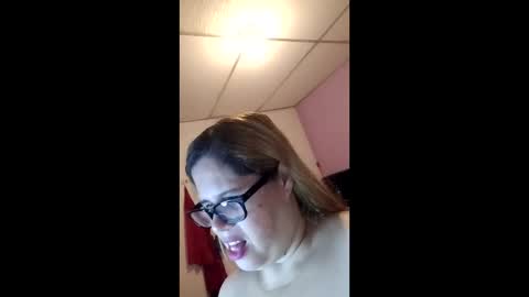 Elizabeth online show from March 24, 11:16 am