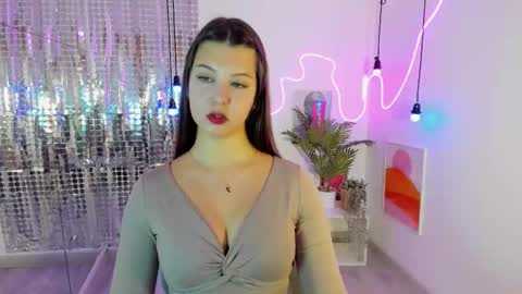 Snapshot of elizamild chatting on October 2, 1:32 pm Eliza online show from October 2, 1:32 pm