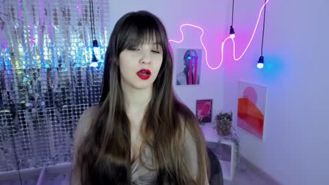 Snapshot of elizamild chatting on February 7, 7:27 pm Eliza online show from February 7, 7:27 pm