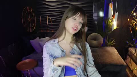 Snapshot of elizamild chatting on January 31, 4:59 pm Eliza online show from January 31, 4:59 pm