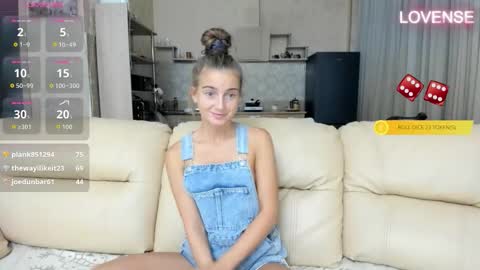 Snapshot of elizsweet chatting on September 17, 6:55 pm Eliz online show from September 17, 6:55 pm