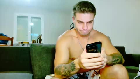 elkafit28 online show from January 2, 8:17 am