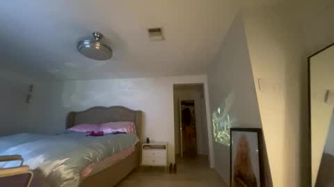 ella_ella_ella_ay online show from November 18, 8:17 am