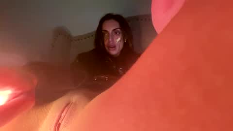 Snapshot of ella_ella_ella_ay chatting on October 7, 6:20 am ella_ella_ella_ay online show from October 7, 6:20 am