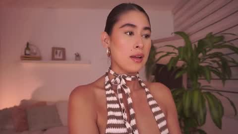 ELLA OWEN online show from March 3, 2:07 am