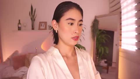 ELLA OWEN online show from February 17, 6:29 pm