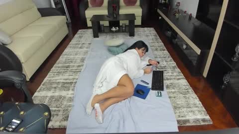 Ella online show from February 2, 7:21 pm