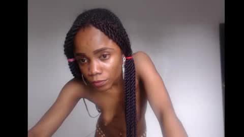 Snapshot of ellababy8 chatting on October 5, 7:39 am ella online show from October 5, 7:39 am