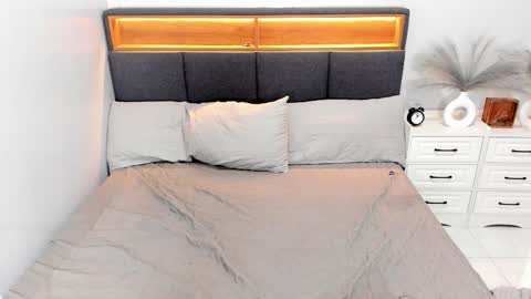 SINGLE PO online show from February 19, 2:54 am