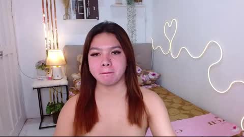 Snapshot of ellah_raj chatting on October 19, 6:18 am ELLAH online show from October 19, 6:18 am