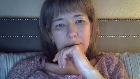 ellajohnsonx online show from February 14, 10:58 pm