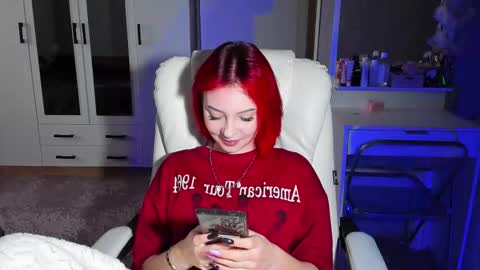 Snapshot of ellales chatting on October 10, 10:43 am ellales online show from October 10, 10:43 am