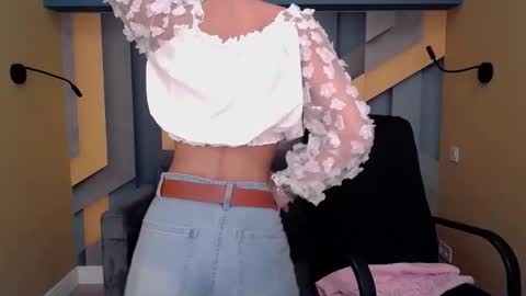 EllaLongs online show from September 14, 11:44 am