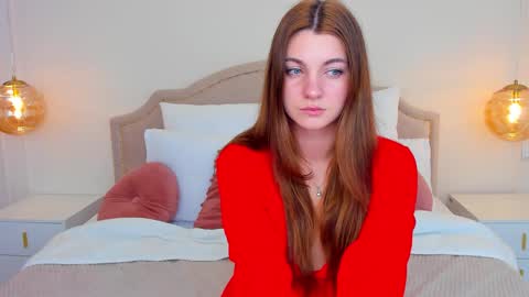 Ella online show from October 9, 2:55 pm