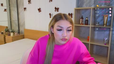 ellamilla online show from December 30, 8:43 am